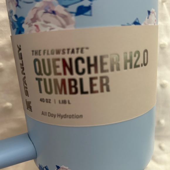 Stanley Floral Blue Quencher H2.0 Tumbler - Picture 2 of 4